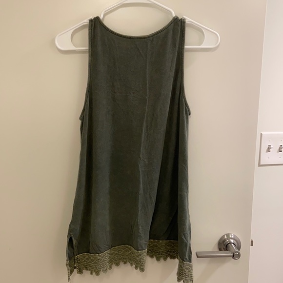Anthro Merriam Lace-Up Tank - Picture 4 of 4